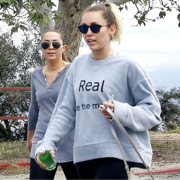 NWT Daydream Nation“Real Like The Movies” Raincloud Grey Oversized Sweatshirt - Picture 6 of 12